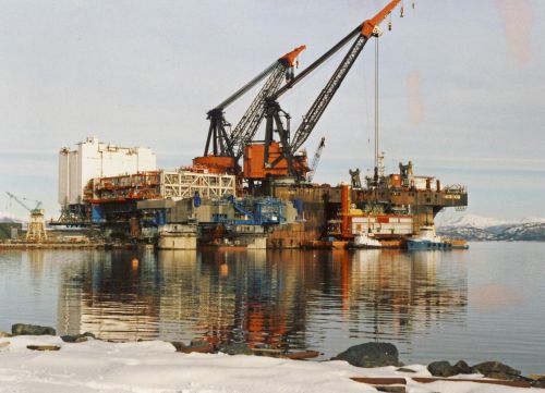 Gullfaks C modullasting 1988.04..jpg